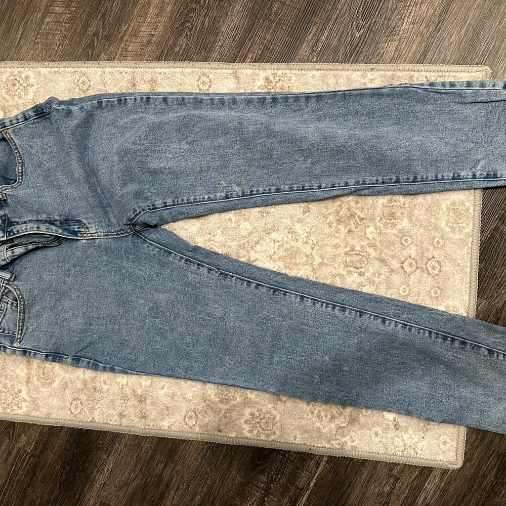 SHEIN Light Blue Straight Leg Jeans